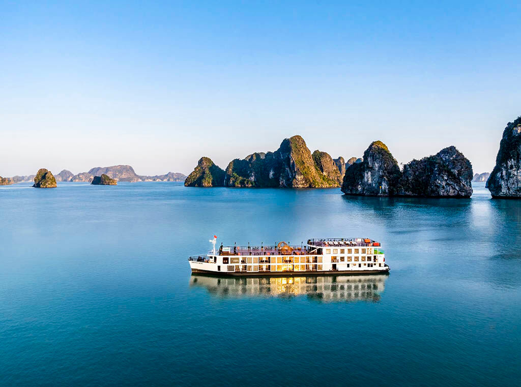 Sail safely through Vietnam’s natural masterpiece